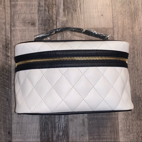 Ulta Beauty Handbags - Ulta beauty white quilted makeup bag